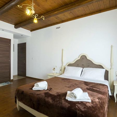 Zaros Hotel Eksteriør billede